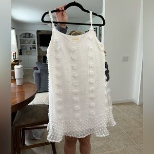 BELLA ELLA BOUTIQUE - SUMMER FLING TEXTURED MINI DRESS - LARGE - WHITE